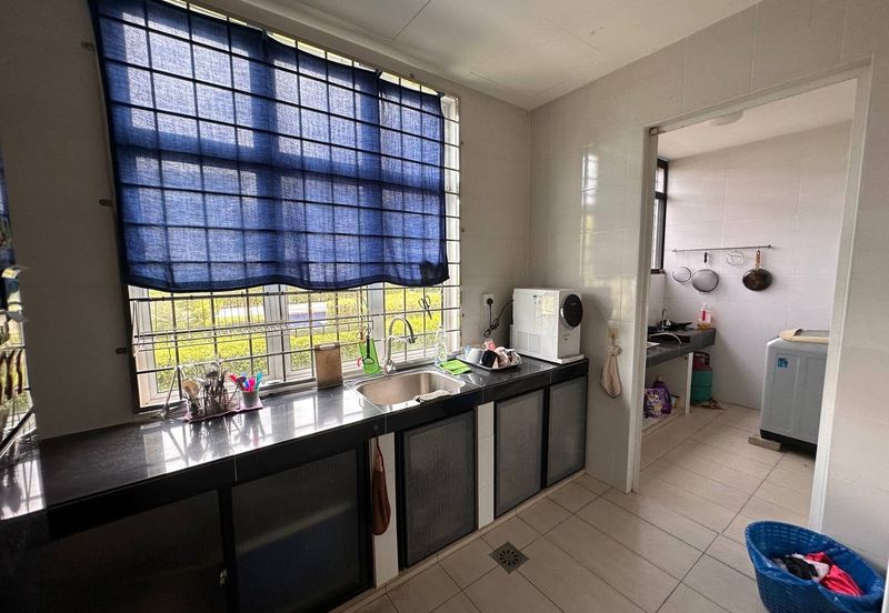 Trillium, Perdana Lakeview East