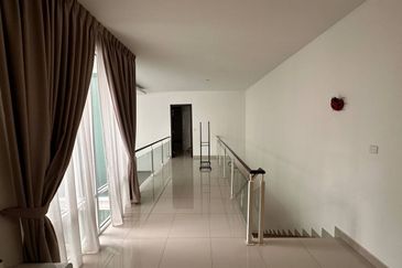 Trillium, Perdana Lakeview East