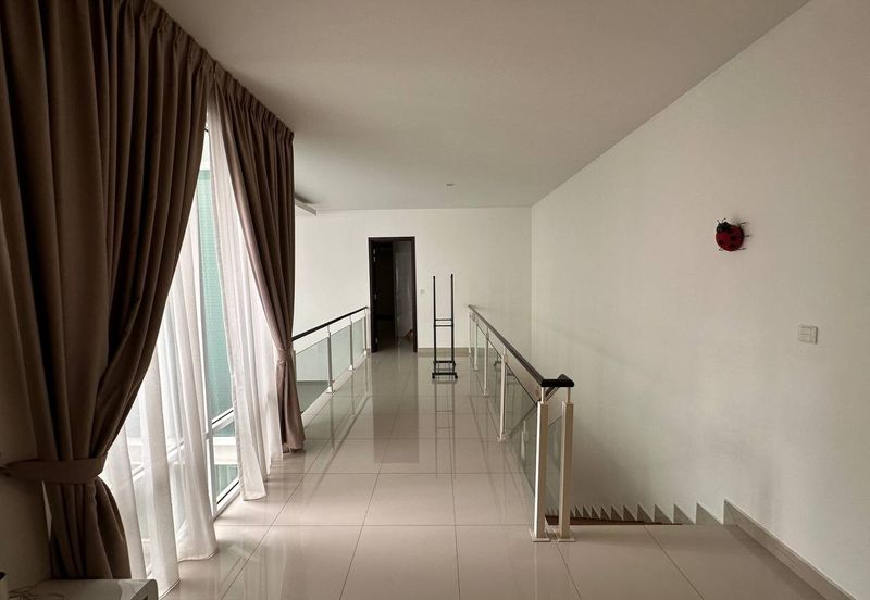 Trillium, Perdana Lakeview East