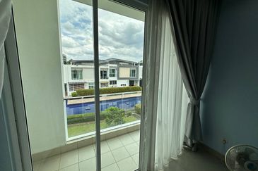 Trillium, Perdana Lakeview East