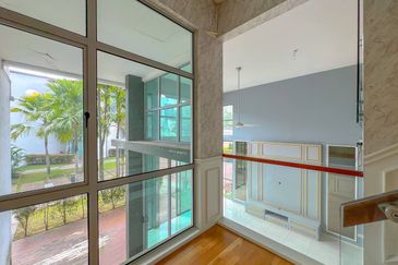 Symphony Hills Schubert