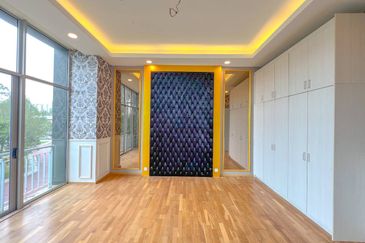 Symphony Hills Schubert