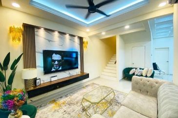 Crescent Park Townvilla