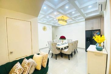 Crescent Park Townvilla