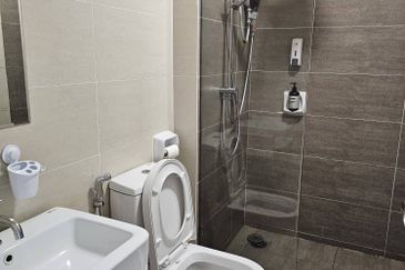 Adria Residence @ Gravit8