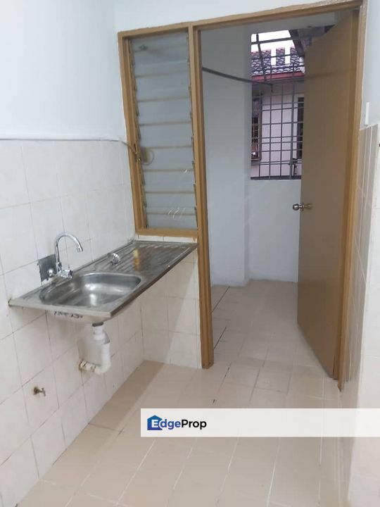 Tropika Apartment Bandar Bukit Tinggi KLANG , Selangor, Port Klang