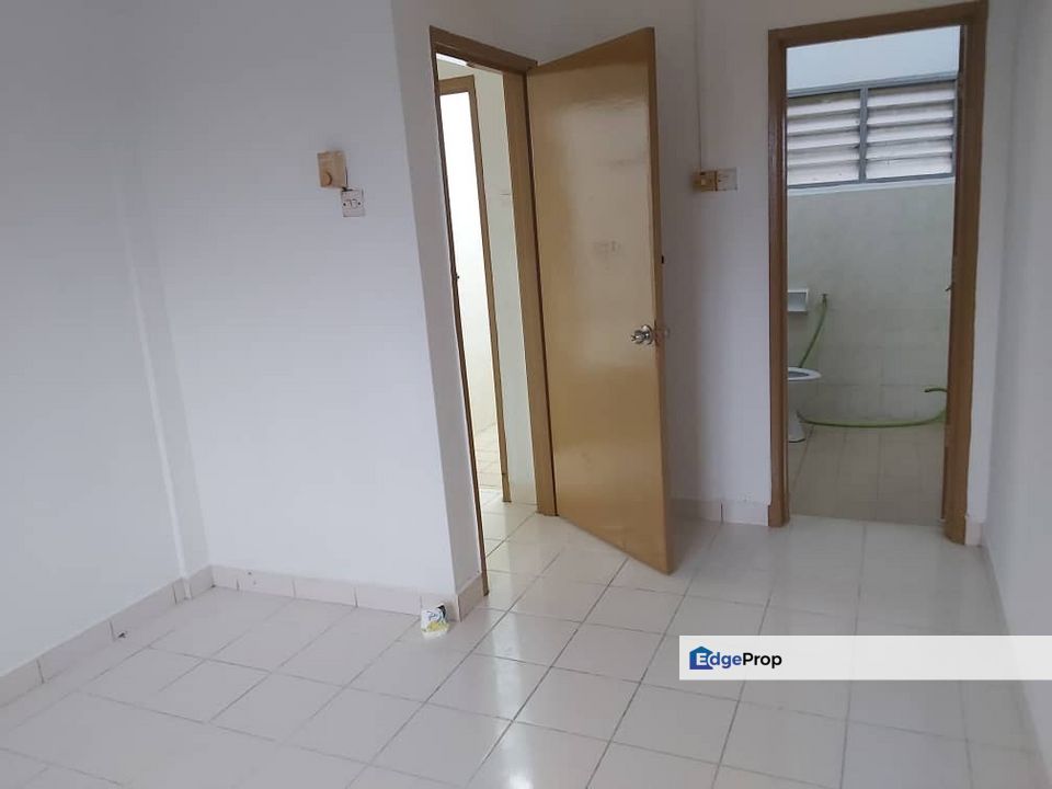 Tropika Apartment Bandar Bukit Tinggi KLANG , Selangor, Port Klang