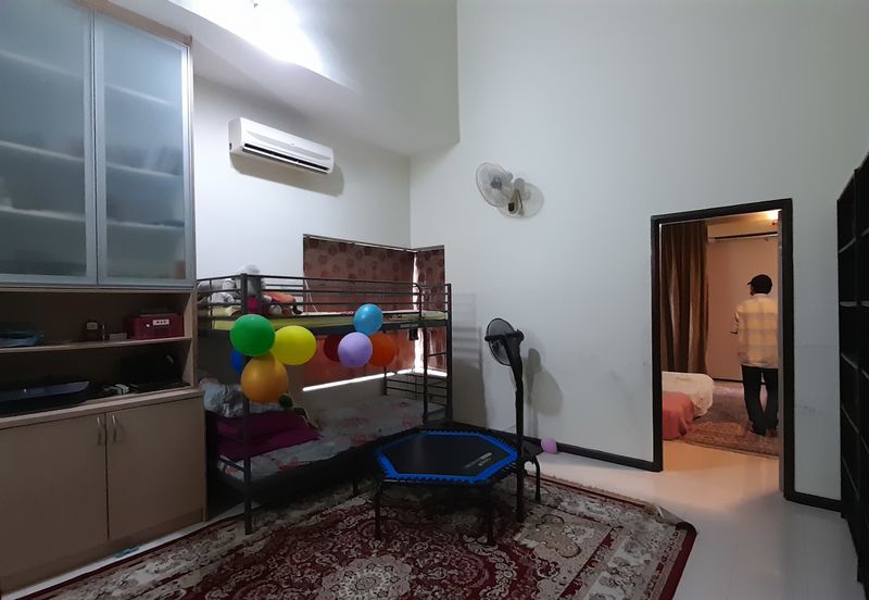 Rumah teres 2 tingkat corner lot Bukit Jelutong 