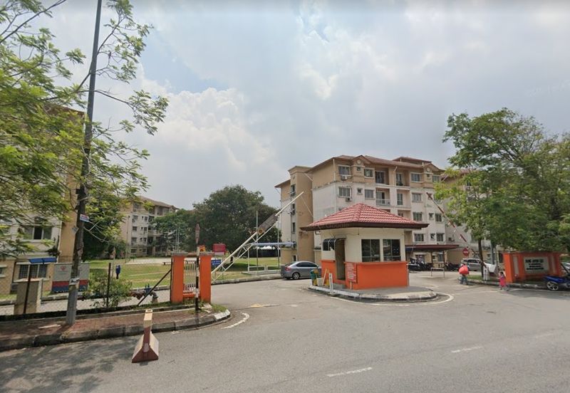 Apartment Lili Bukit Subang