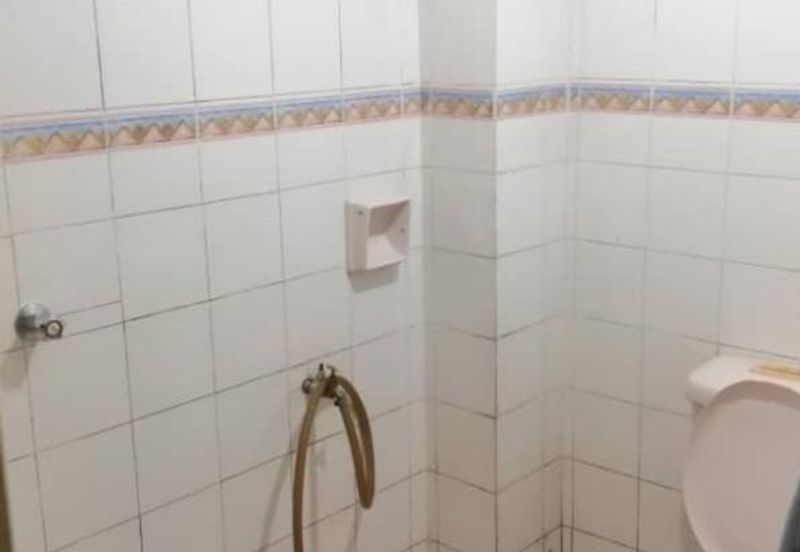 Apartment Lili Bukit Subang