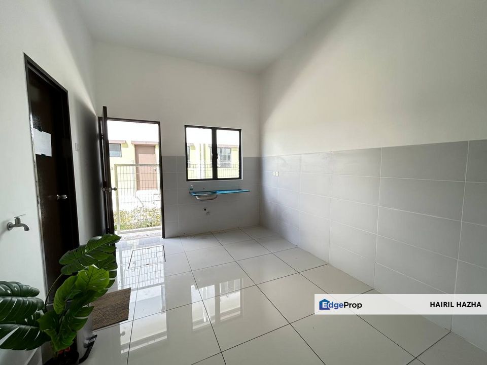 Rumah Teres 2 Tingkat Taman Puncak Awani, Sungai Buloh RUMAH DAH SIAP, Selangor, Sungai Buloh