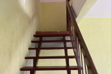 RUMAH TERES 2 TINGKAT ENDLOT UNTUK DIJUAL – BANDAR PUNCAK ALAM