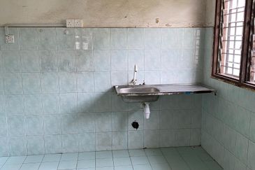 RUMAH TERES 2 TINGKAT ENDLOT UNTUK DIJUAL – BANDAR PUNCAK ALAM