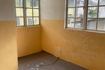 RUMAH TERES 2 TINGKAT ENDLOT UNTUK DIJUAL – BANDAR PUNCAK ALAM