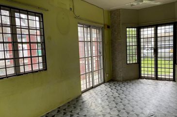 RUMAH TERES 2 TINGKAT ENDLOT UNTUK DIJUAL – BANDAR PUNCAK ALAM