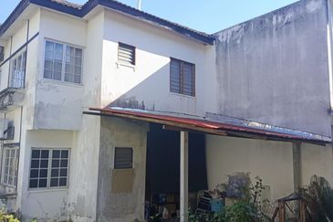 RUMAH TERES 2 TINGKAT ENDLOT UNTUK DIJUAL – BANDAR PUNCAK ALAM