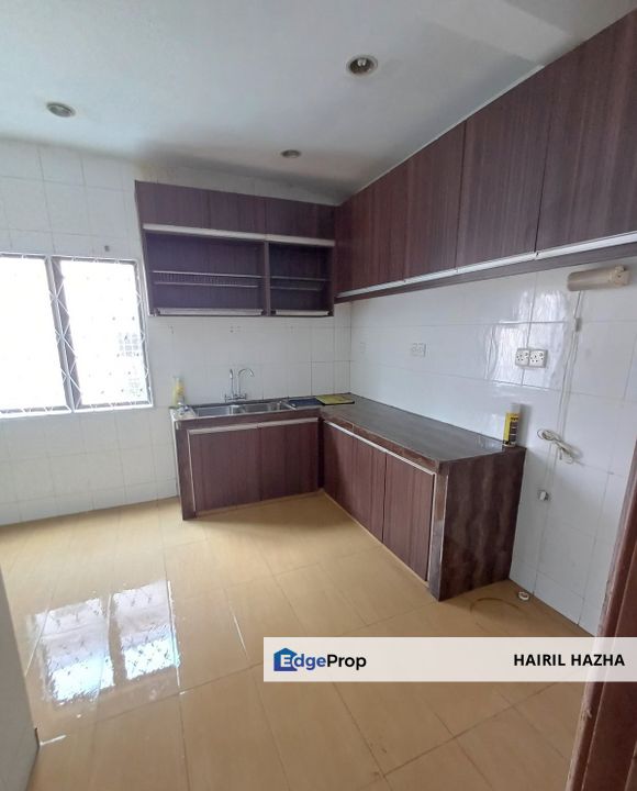 Rumah Teres 2 Tingkat, Seksyen 7 Shah Alam - baru cat macam rumah baru, Selangor, Shah Alam