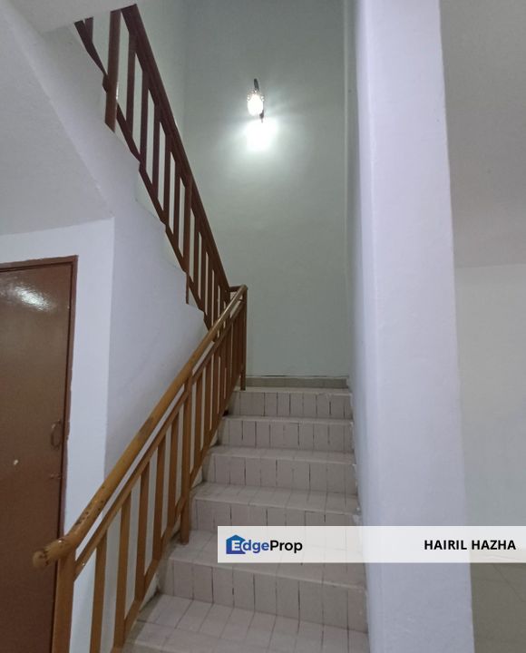 Rumah Teres 2 Tingkat, Seksyen 7 Shah Alam - baru cat macam rumah baru, Selangor, Shah Alam