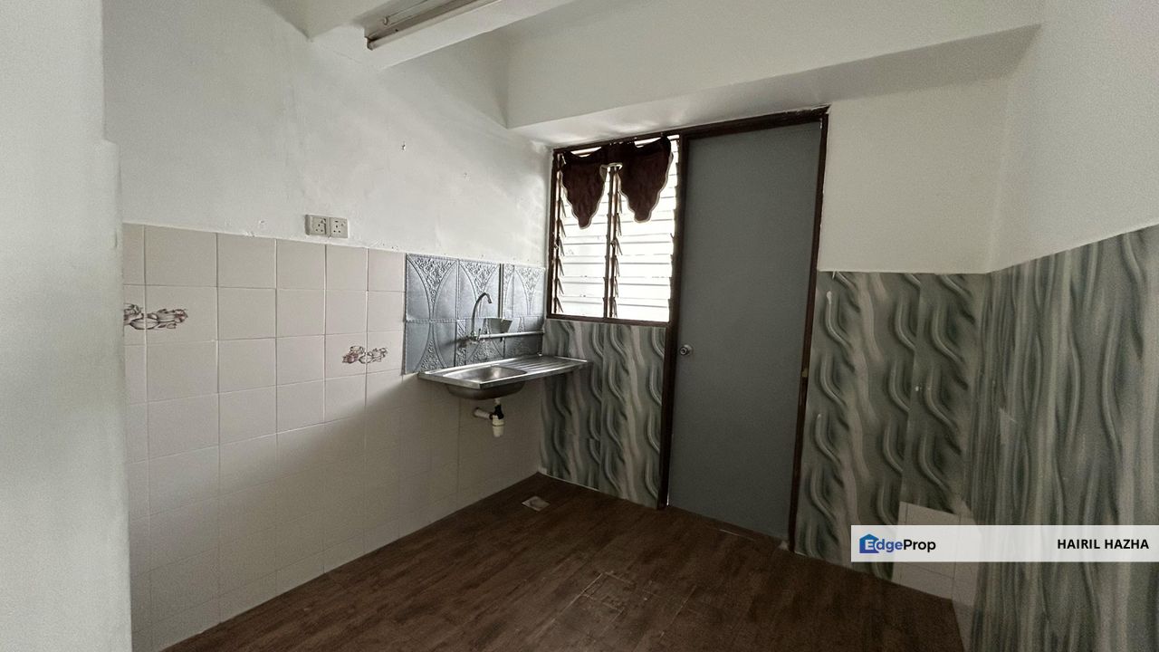 Apartment Tasik Heights, Bandar Tasik Selatan KL refurbish unit termurah, Kuala Lumpur, Bandar Tasik Selatan