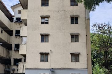 melati aprtment puchong, 4th floor