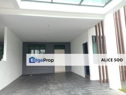 brand new 3 storey house with private swimming pool and height ceilling., Selangor, Puchong