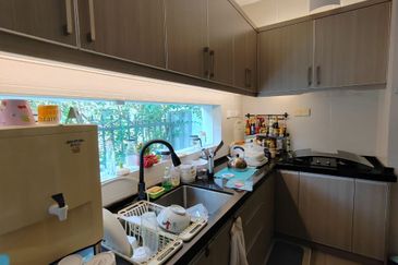 Puteri 6  double storey renovated house