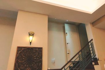 Puteri 6  double storey renovated house