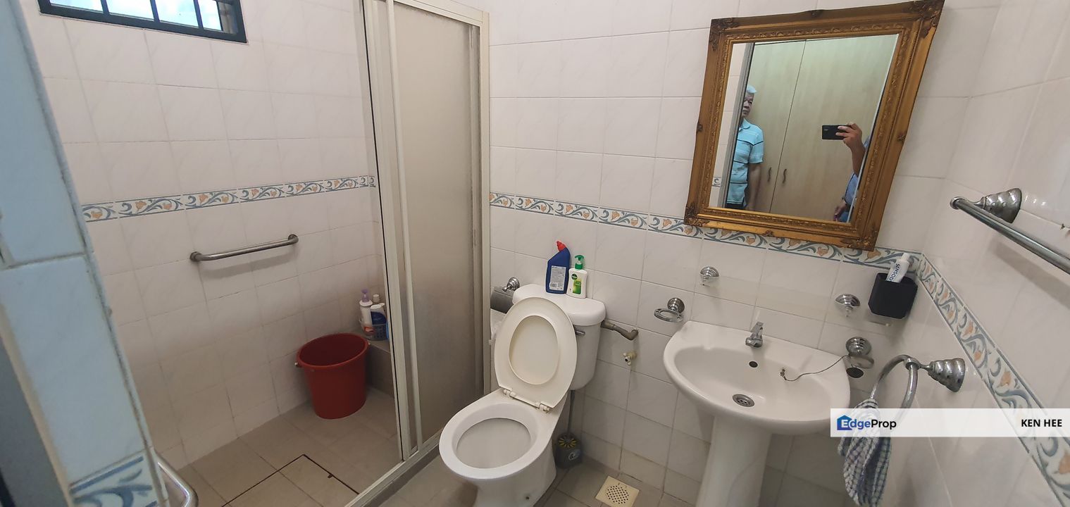 Taman Serdang Raya Double Storey SR 2 Fully Renovated , Selangor, Seri Kembangan