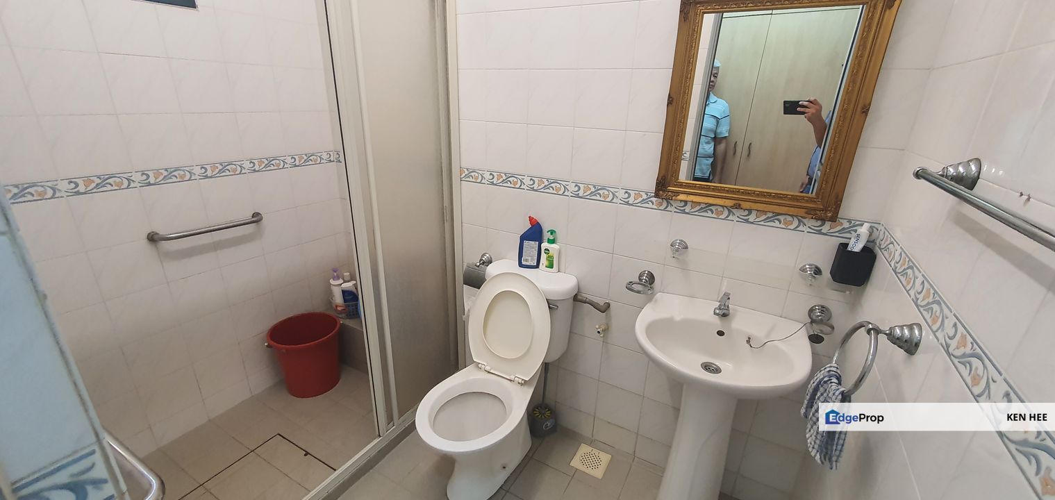 Taman Serdang Raya Double Storey SR 2 Fully Renovated , Selangor, Seri Kembangan