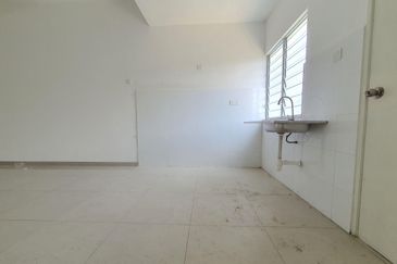 Kota Kemuning, Double Storey House, 20x65sqft, Gated Guarded