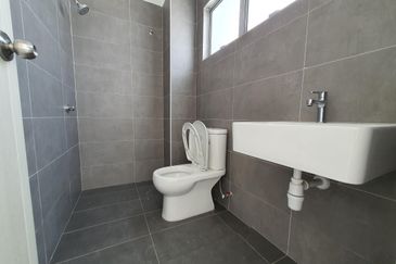 Kota Kemuning, Double Storey House, 20x65sqft, Gated Guarded