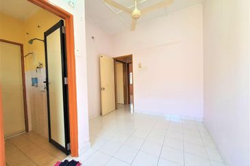 Taman Pinggiran Putra