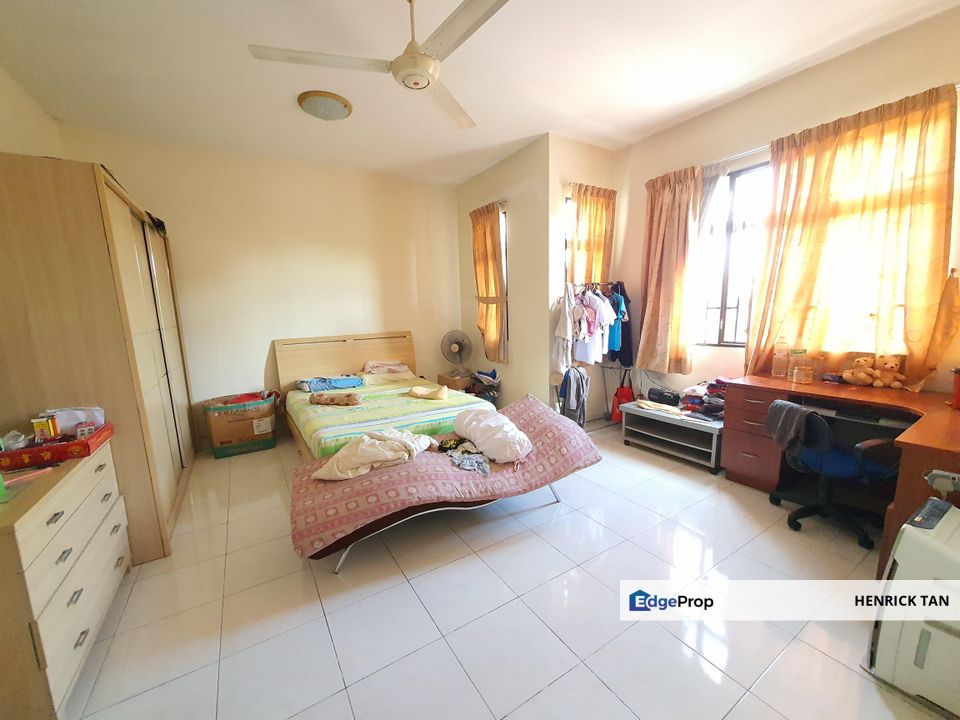 Kemuning Bayu, Double Storey House, 22x75sqft, Back Kitchen Fully Extended, Gated Guarded, Selangor, Shah Alam