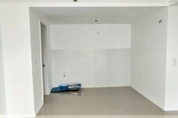 Lakefront Condominium | Emerald Hills @ Alam Damai