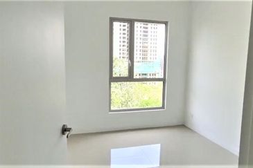 Lakefront Condominium | Emerald Hills @ Alam Damai