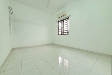 Alam Idaman, Taman Tasik Puchong