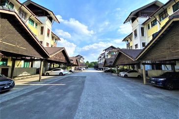 Avenue 2, Lake Valley