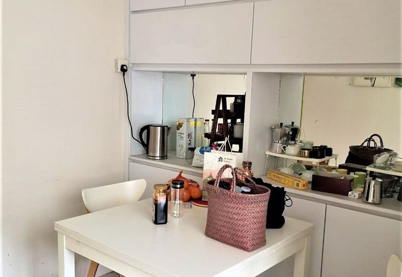 Avenue 2, Lake Valley