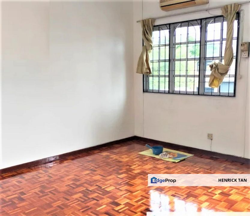 33x70 Corner Double Storey Freehold , Selangor, Puchong
