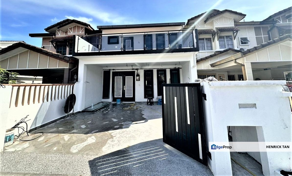 Double Storey 22x75sqft, Gated Guarded, New Fully Renovated House with Balcony, Selangor, USJ