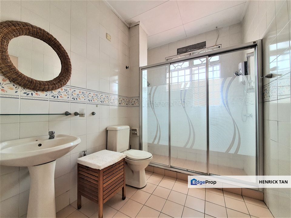 22x75 Renovated Extended Freehold Anggerik Eria, Selangor, Kota Kemuning