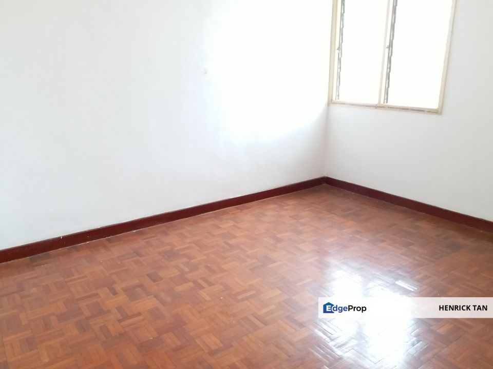 Puchong Utama 12, Facing Empty Land, 18x60sqft, Bare unit, Unfurnished, Selangor, Puchong
