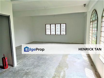 Batu Belah, Kristal Klang Commercial Centre, 3 Storey Freehold End Lot Shop @ Batu Belah, Selangor, Klang