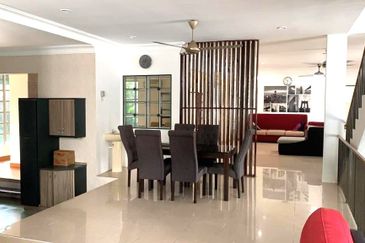 Persiaran Bukit Rahman Putra 2/1 