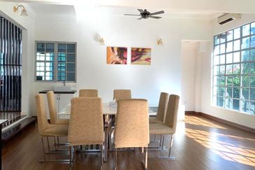 Persiaran Bukit Rahman Putra 2/1 