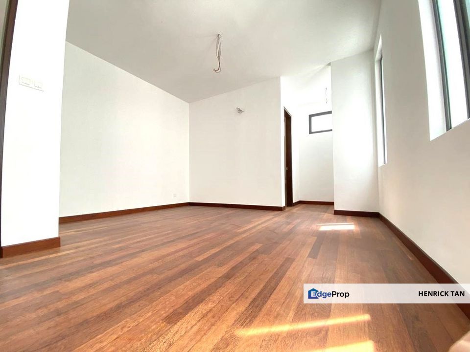 3 Storey Bungalow House Big Layout Good Condition, Selangor, Shah Alam