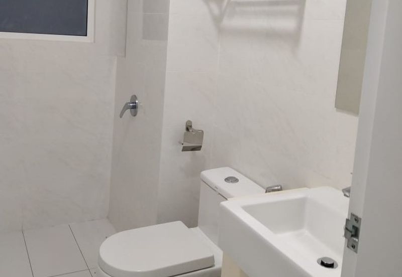 Aurora Tower @ Eco Sky