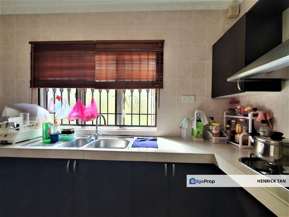 Double Storey CORNER LOT (50x75 sqft ), Nice Renovated , Selangor, Kota Kemuning