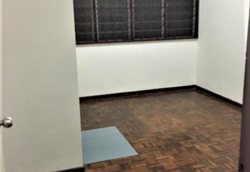 22x60sf, Renovated, Kitchen Extended, Gated Guarded