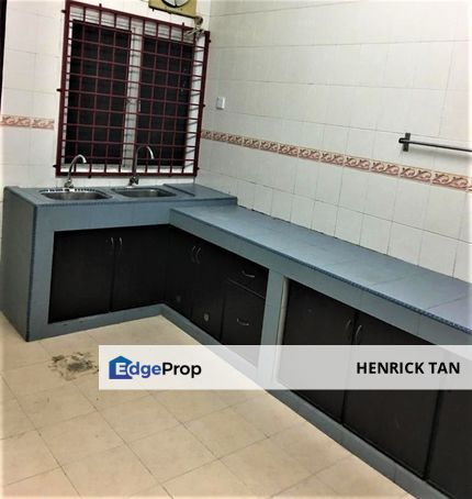 22x60sf, Renovated, Kitchen Extended, Gated Guarded, Selangor, Kota Kemuning